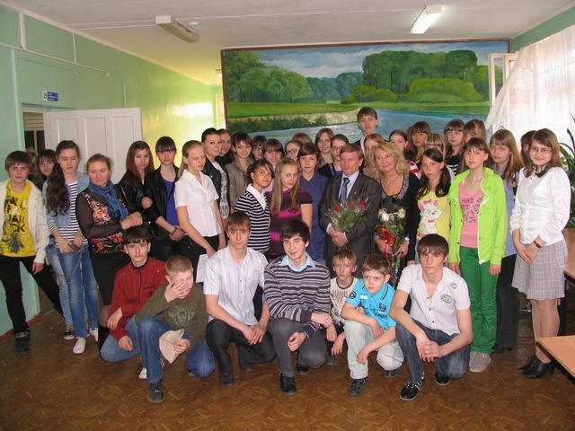 Радиосвязь учащихся школ г. Курчатова с экипажем МКС